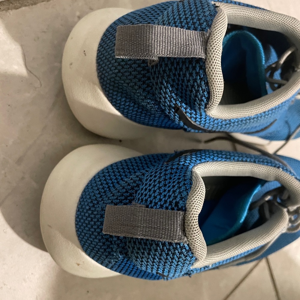 Blue Nike Running Shoes - Picture 4 of 7